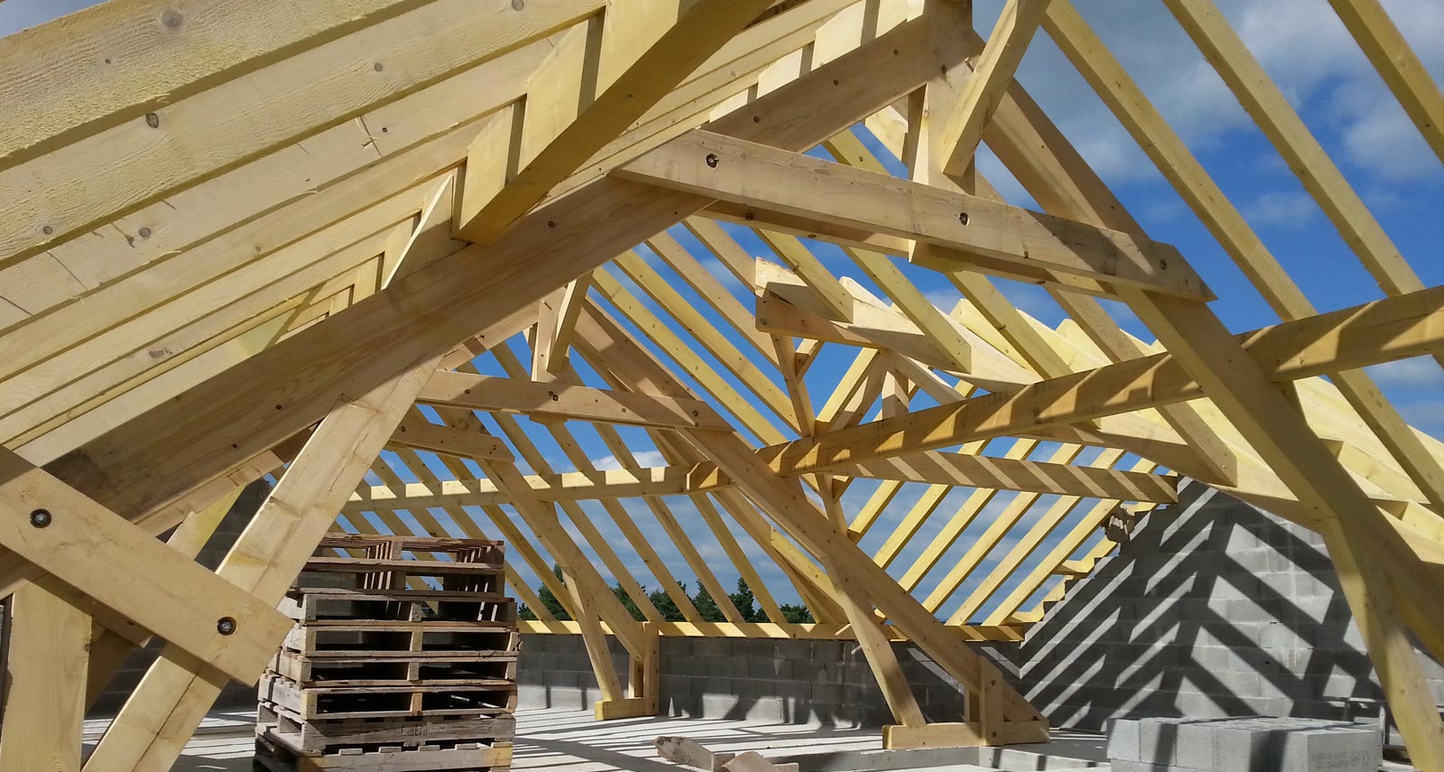 Entreprise de toiture en Moselle - Pose de couverture, toit